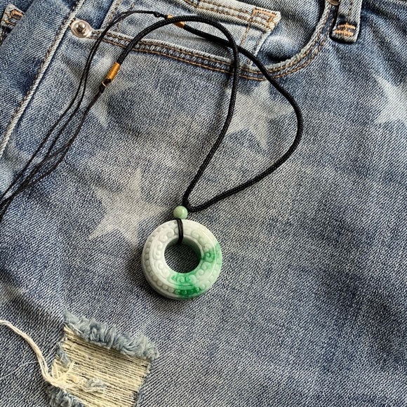 💚Luck & Peace Authentic Jade jadeite Necklace - Picture 6 of 9